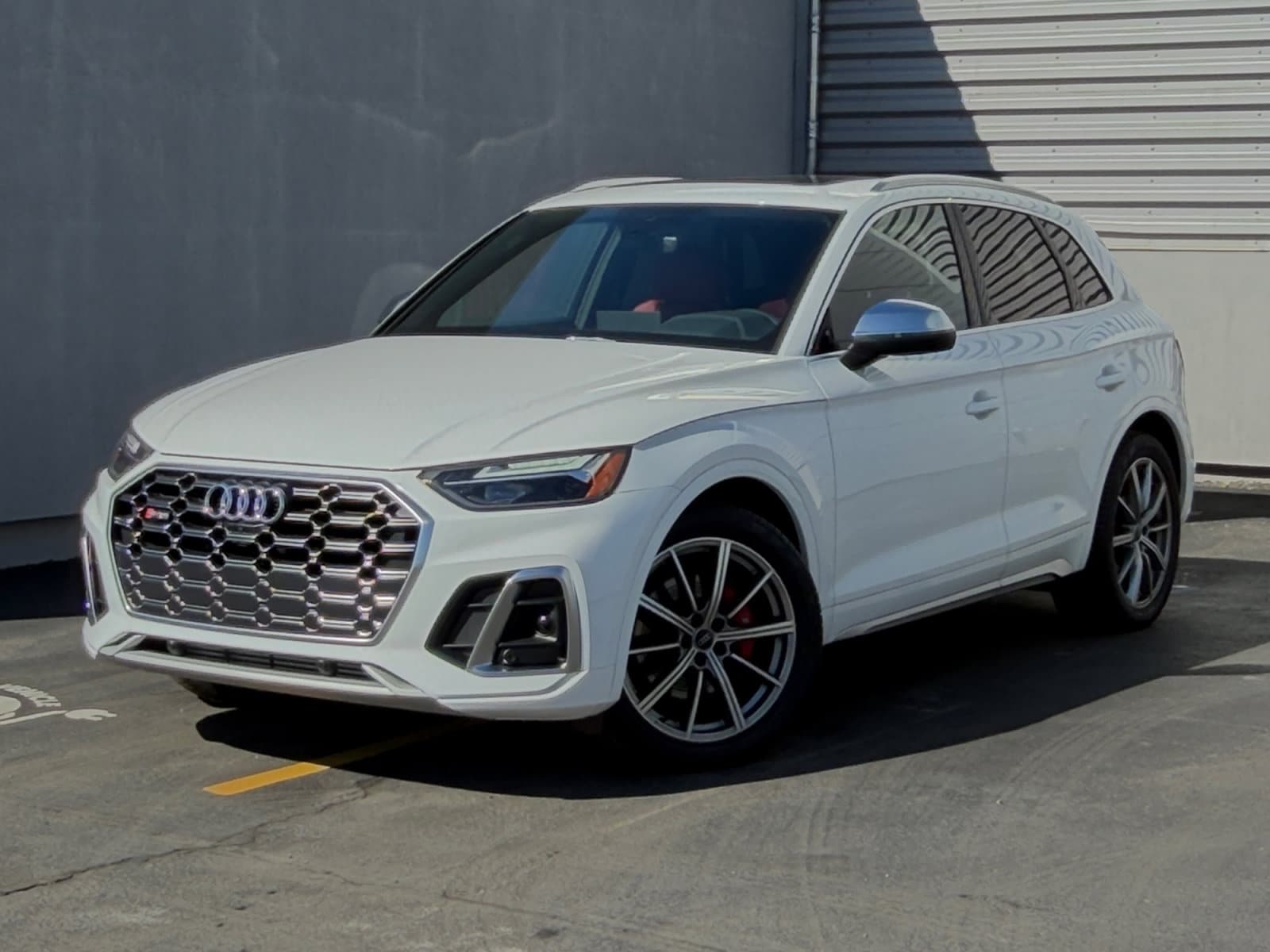 2025 Audi SQ5 Premium Plus