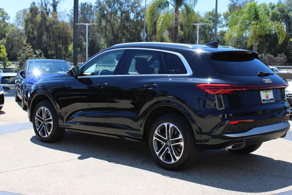 Certified 2025 Audi Q5 2.0T Premium SUV