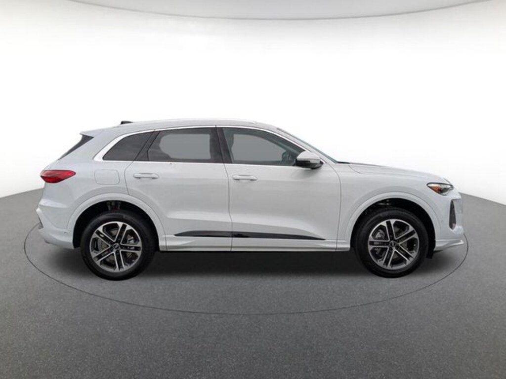 New 2026 Audi Q5 2.0T Premium SUV