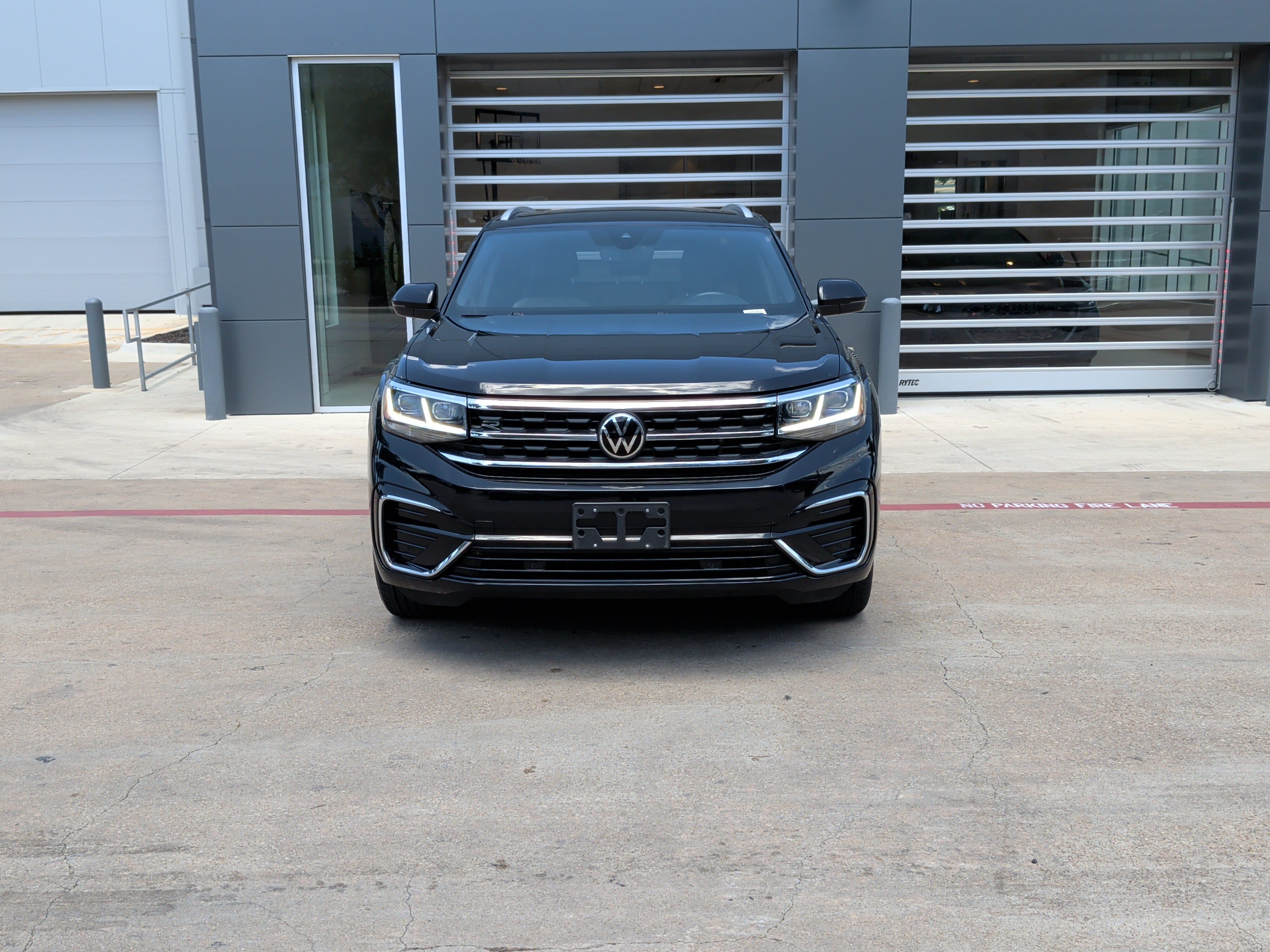 Used 2022 Volkswagen Atlas Cross Sport 2.0T SEL R-Line 4MOTION SUV