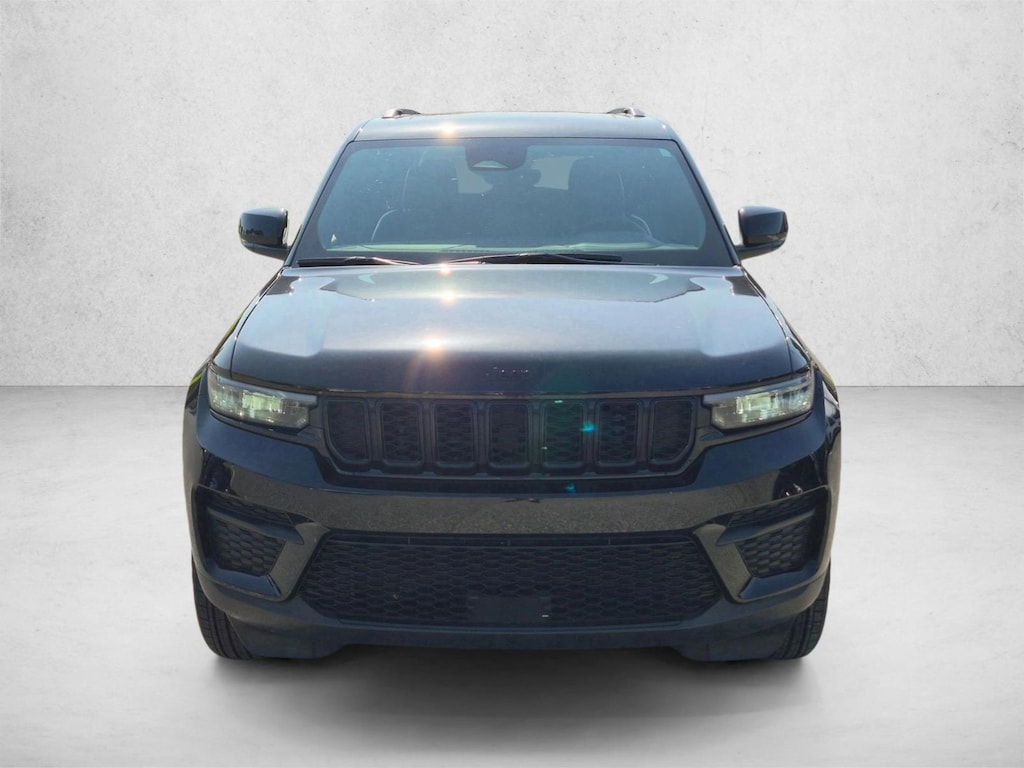 Used 2025 Jeep Grand Cherokee Altitude X Sport Utility