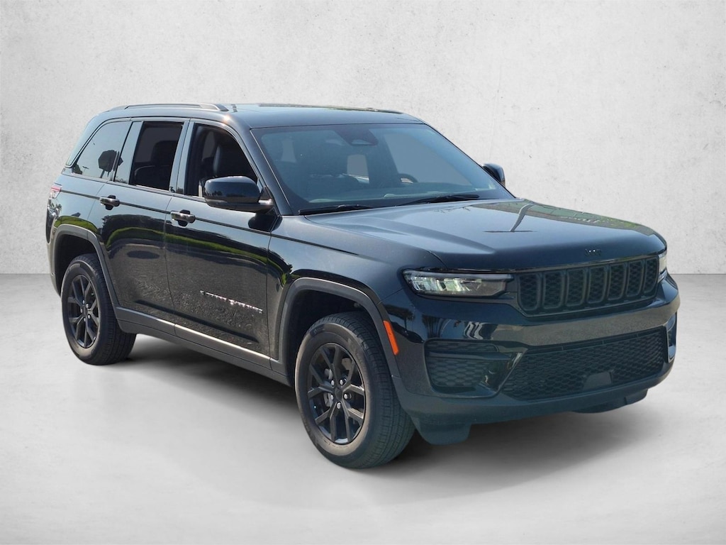 Used 2025 Jeep Grand Cherokee Altitude X Sport Utility