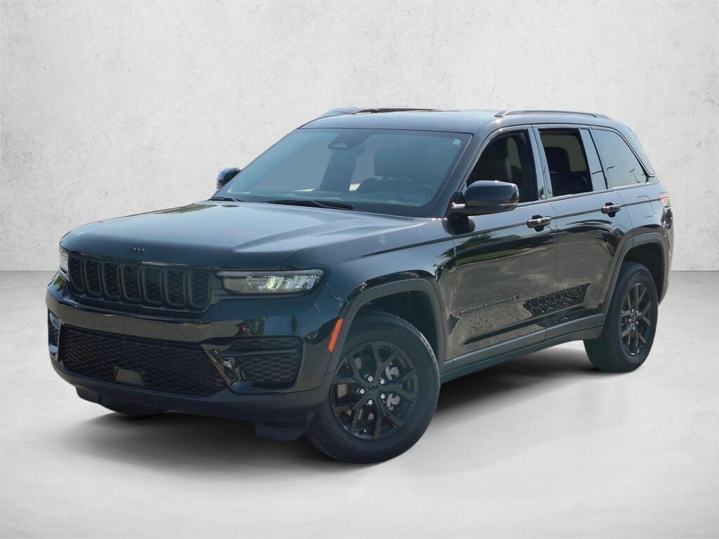 Used 2025 Jeep Grand Cherokee Altitude X Sport Utility