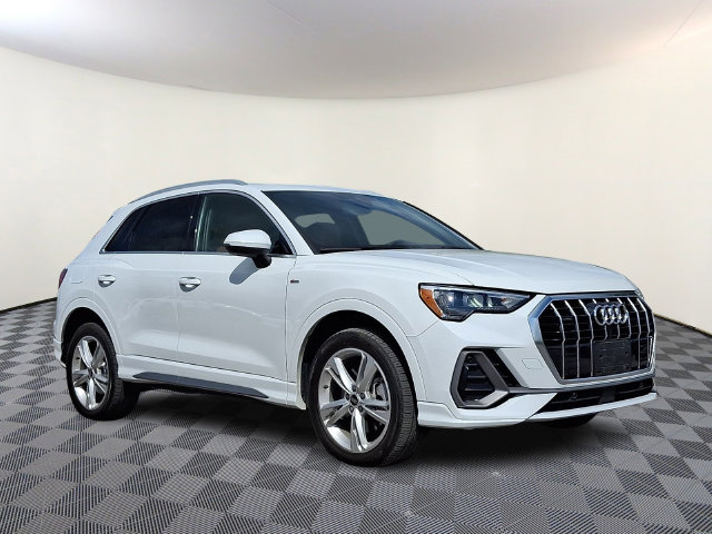 2022 Audi Q3