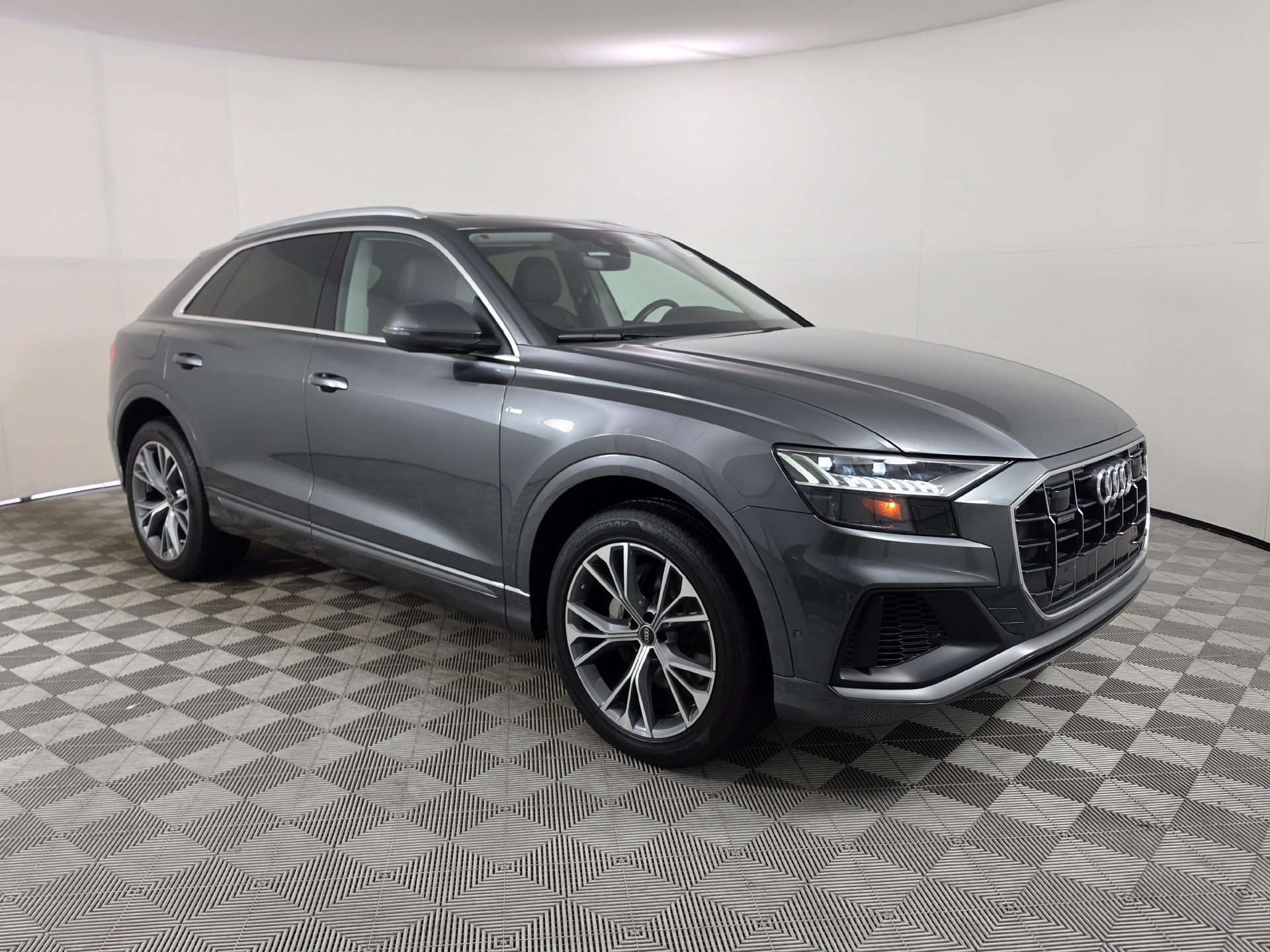 2023 Audi Q8
