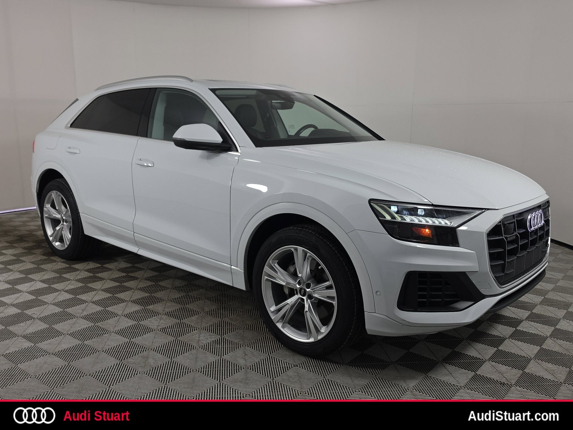 2023 Audi Q8