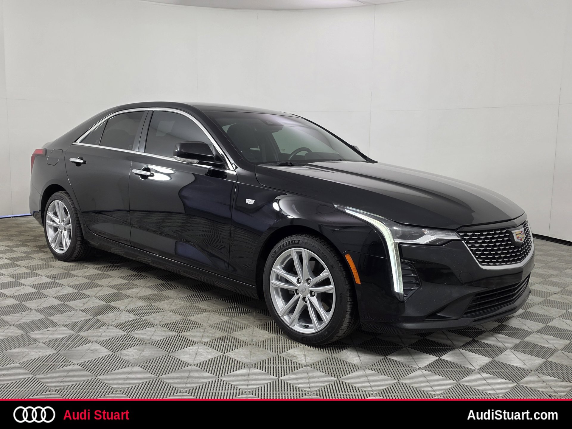2023 Cadillac CT4