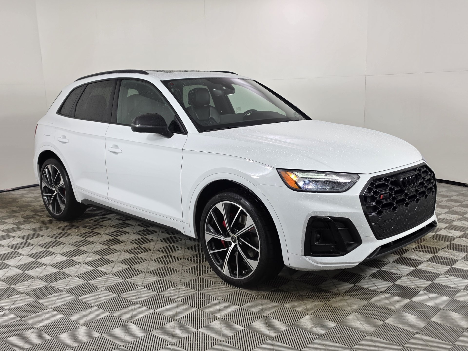 2024 Audi SQ5 Premium Plus