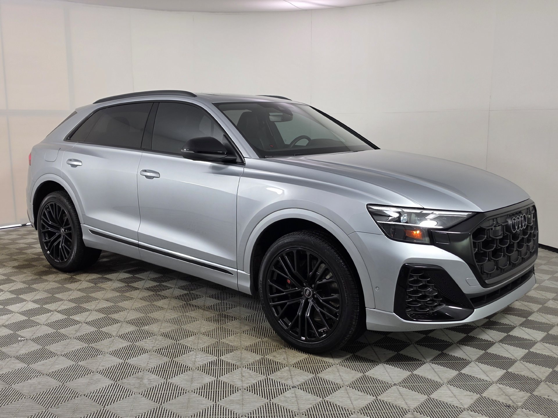 2024 Audi SQ8
