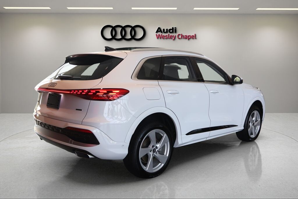 New 2026 Audi Q5 2.0T Premium Plus SUV