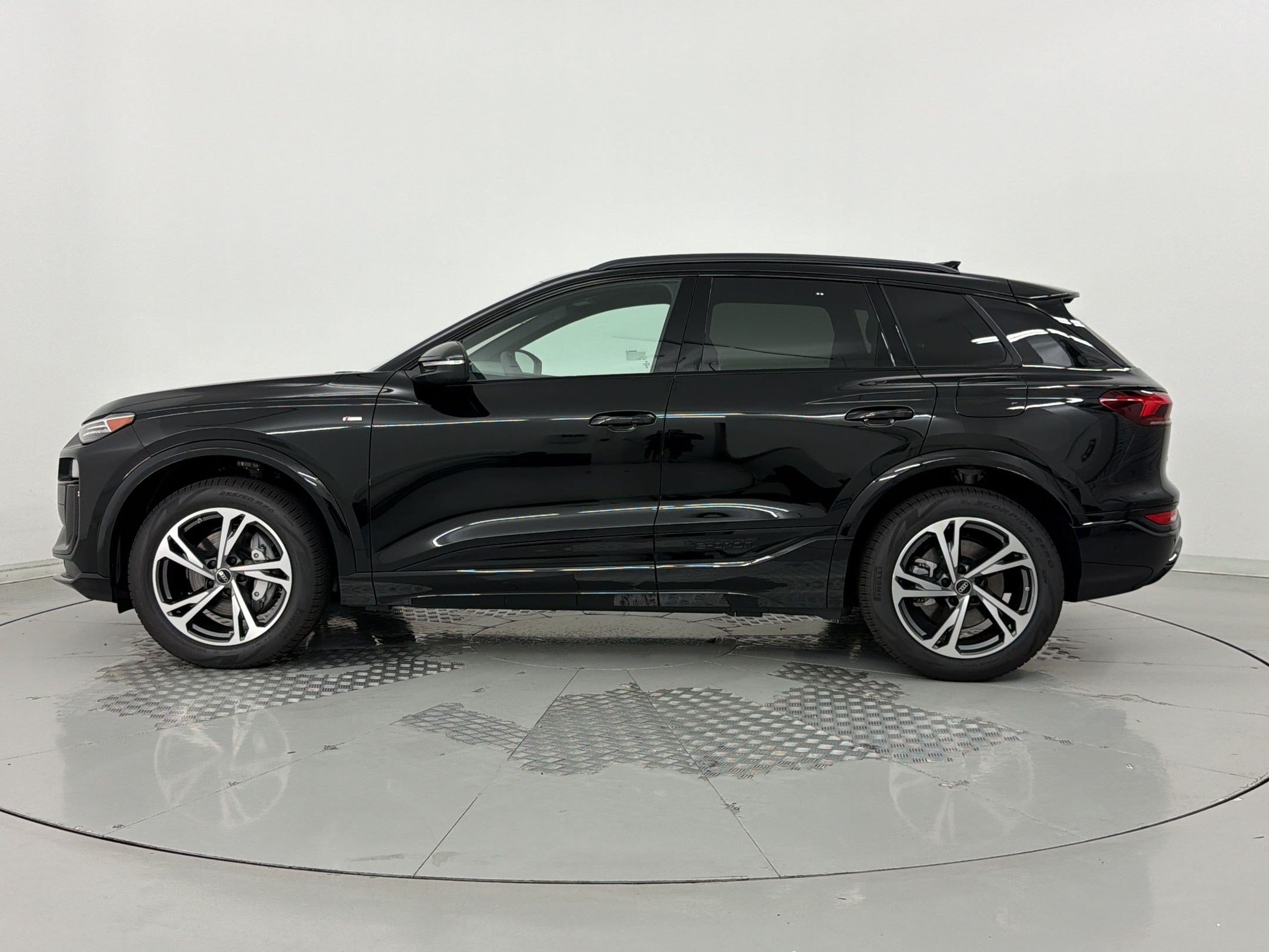 New 2027 Audi Q6 e-tron Premium Plus SUV