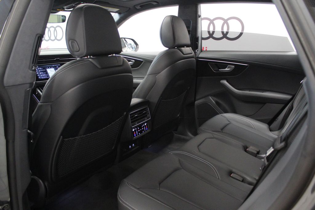 2026 Audi Q8 Prestige - Photo 33