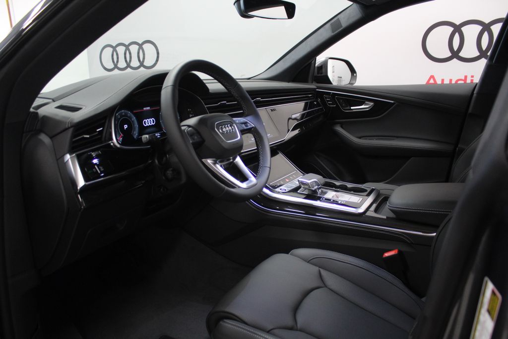 2026 Audi Q8 Prestige - Photo 9