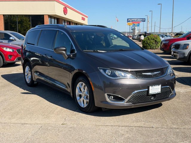 Used 2020 Chrysler Pacifica Touring L Minivan/Van