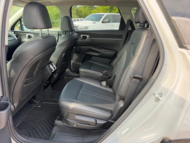 2023 Kia Sorento SX - Photo 9