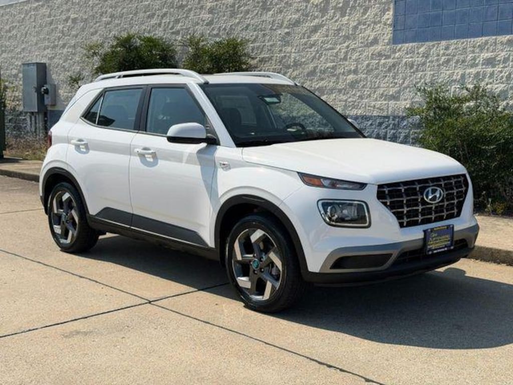 New 2026 Hyundai Venue SEL SUV