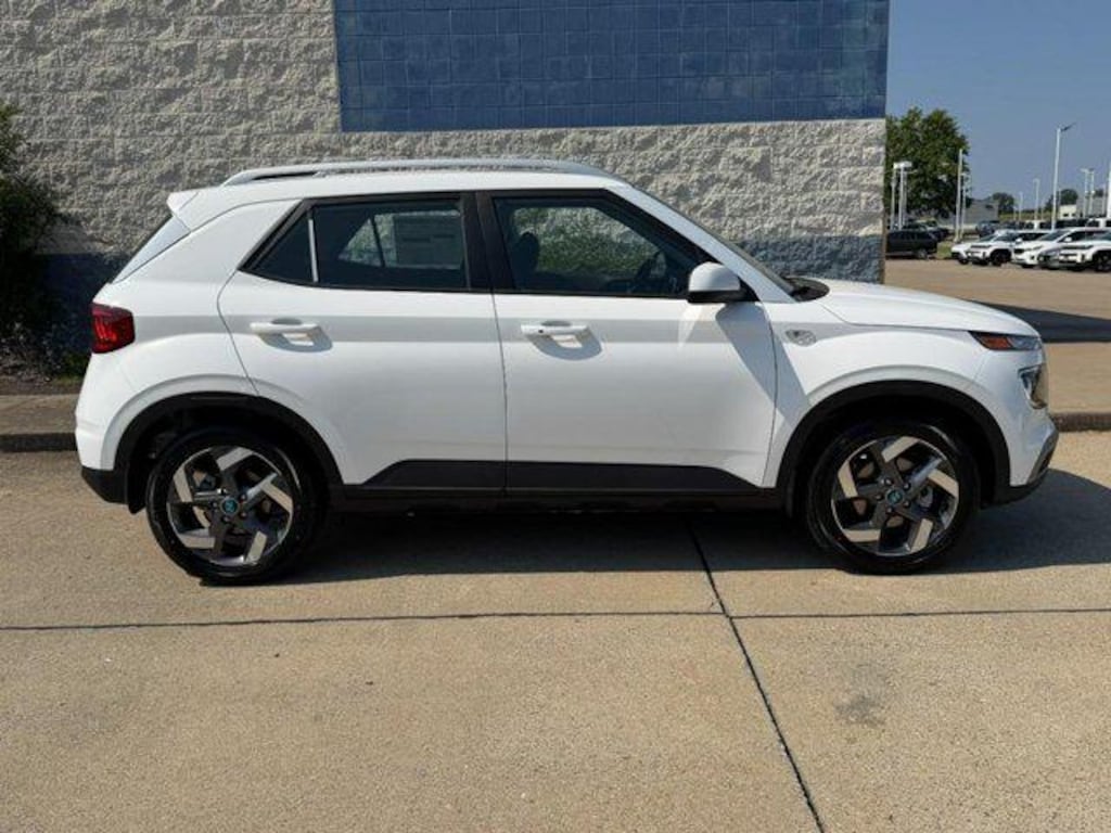 New 2026 Hyundai Venue SEL SUV