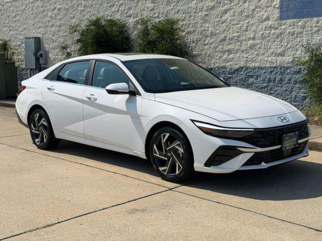 New 2026 Hyundai Elantra Limited Sedan