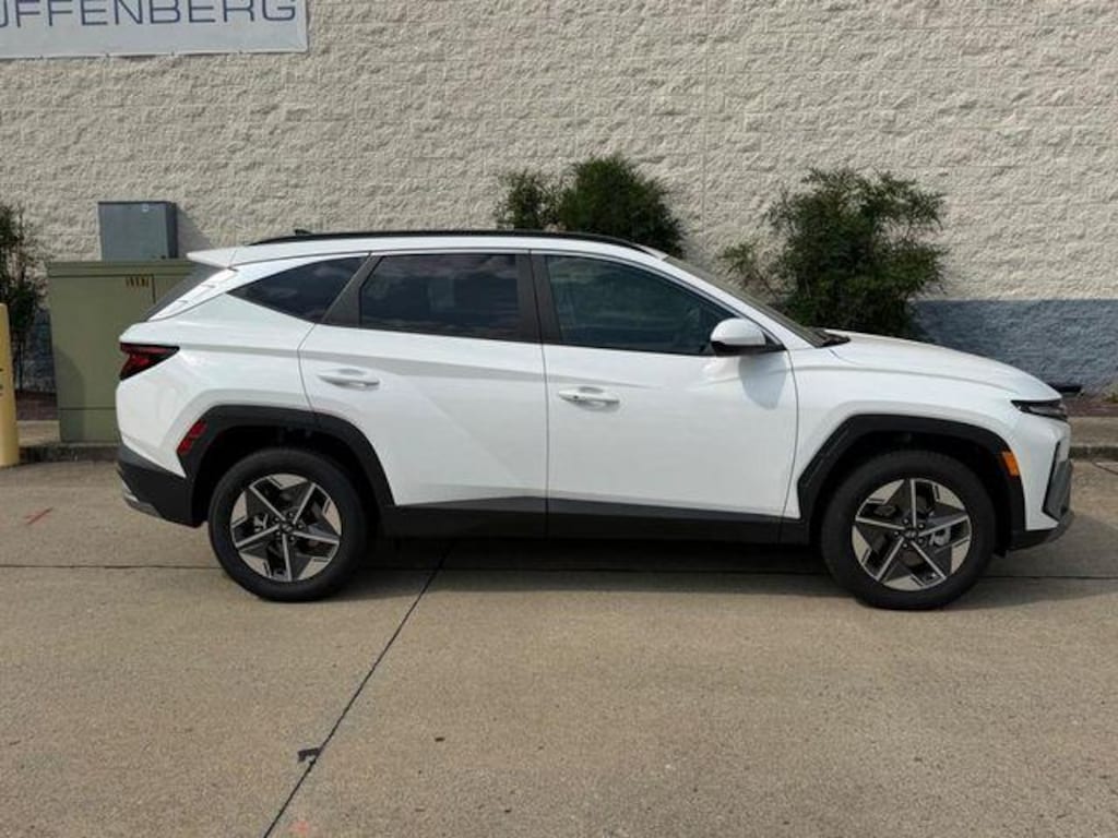 New 2026 Hyundai Tucson SEL AWD SUV
