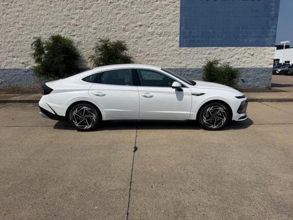 New 2026 Hyundai Sonata SEL Sport Sedan