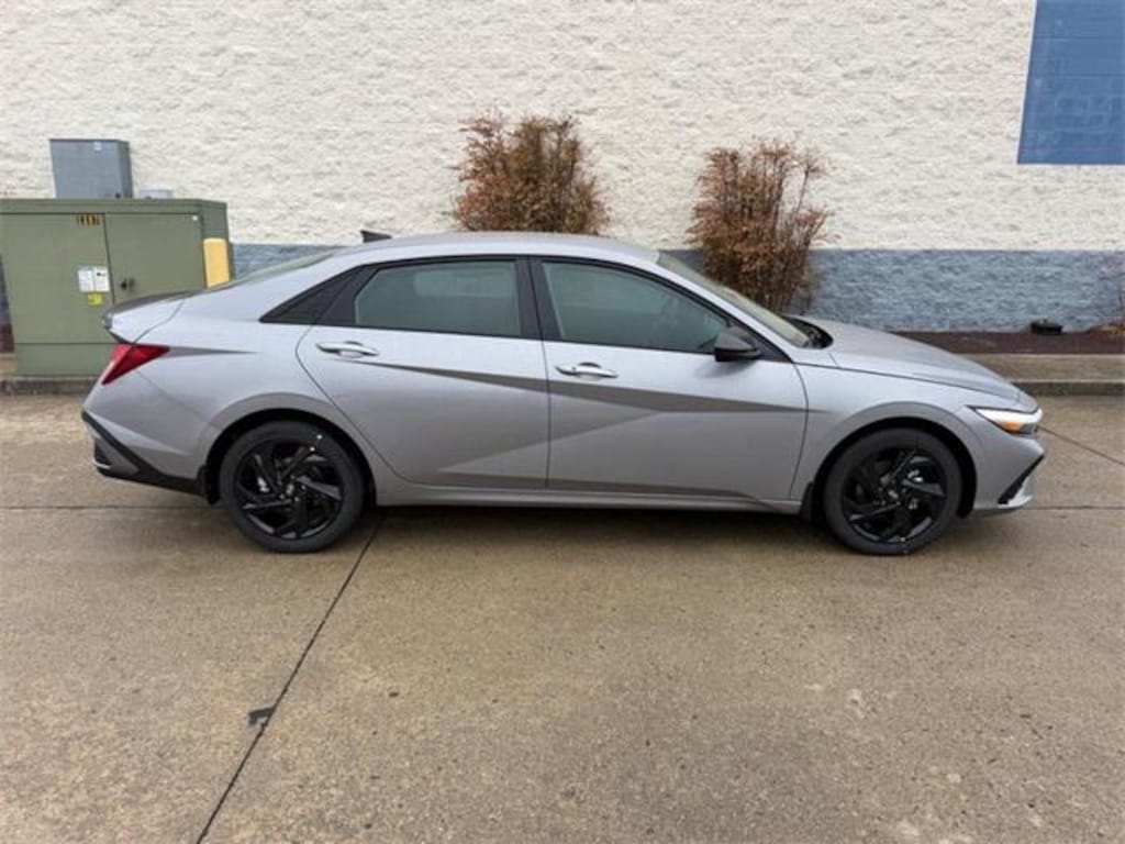 New 2026 Hyundai Elantra SEL Sport Sedan