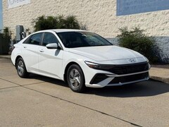 2026 Hyundai Elantra SE Sedan