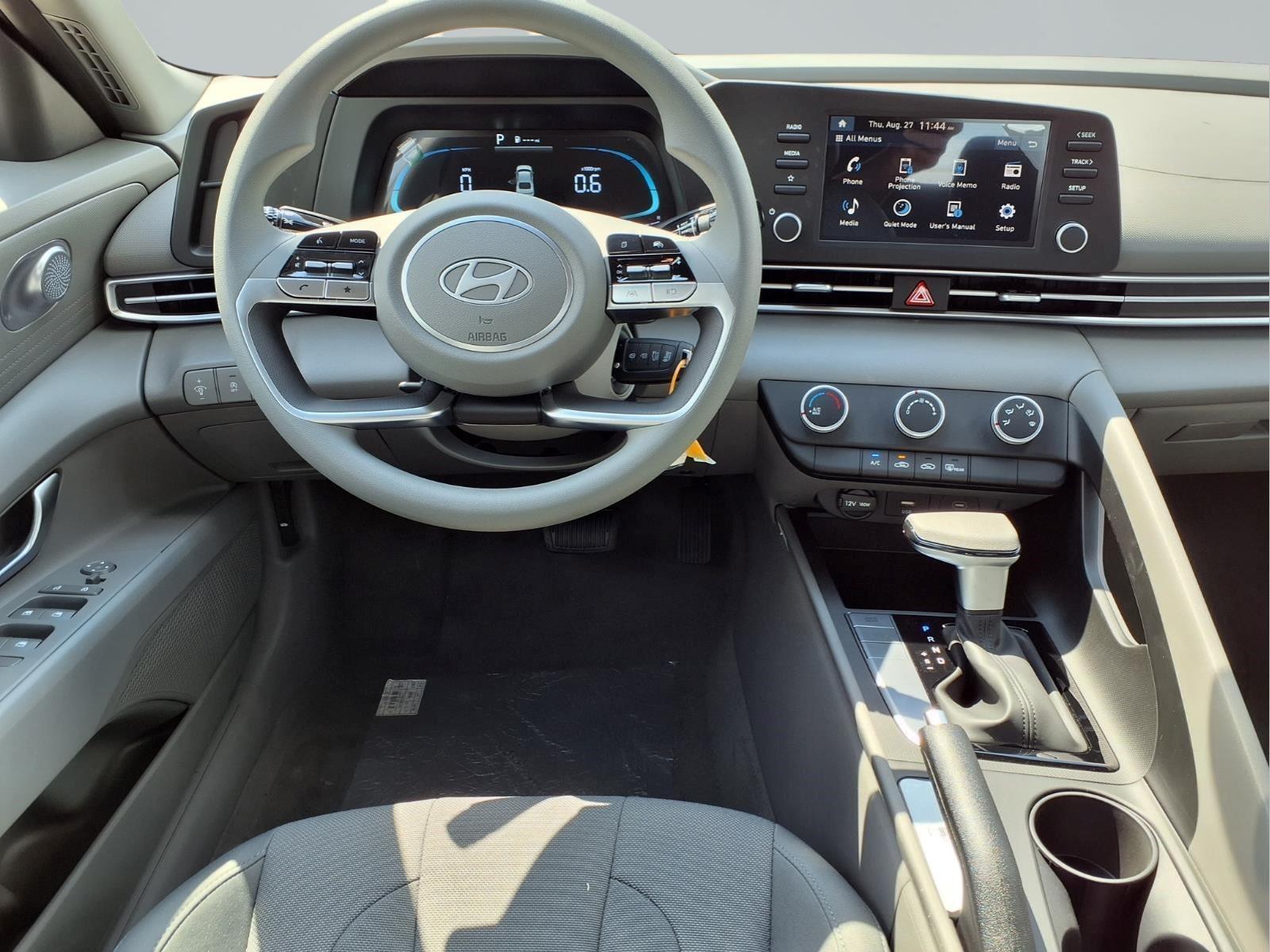 New 2026 Hyundai Elantra SE Sedan