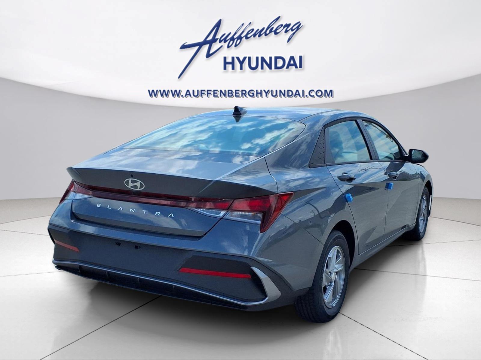 New 2026 Hyundai Elantra SE Sedan