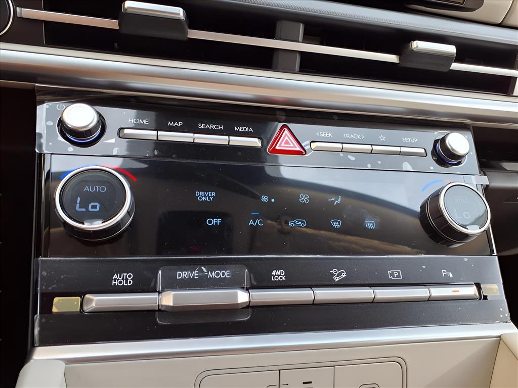 2026 Hyundai Santa Fe SE - Photo 6