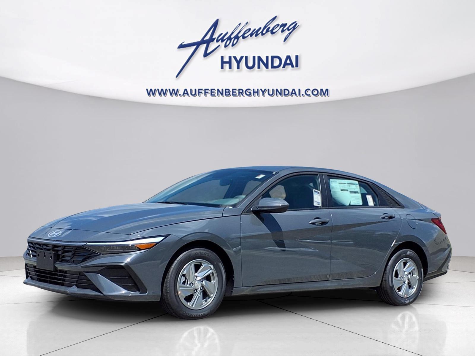New 2026 Hyundai Elantra SE Sedan