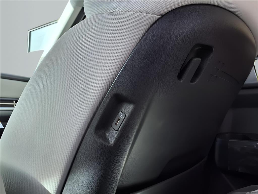2026 Hyundai Santa Fe SE - Photo 18