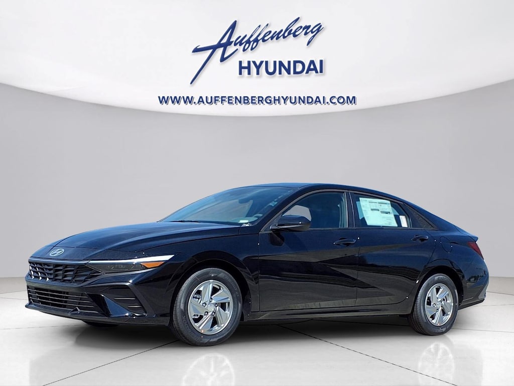 New 2026 Hyundai Elantra SE Sedan