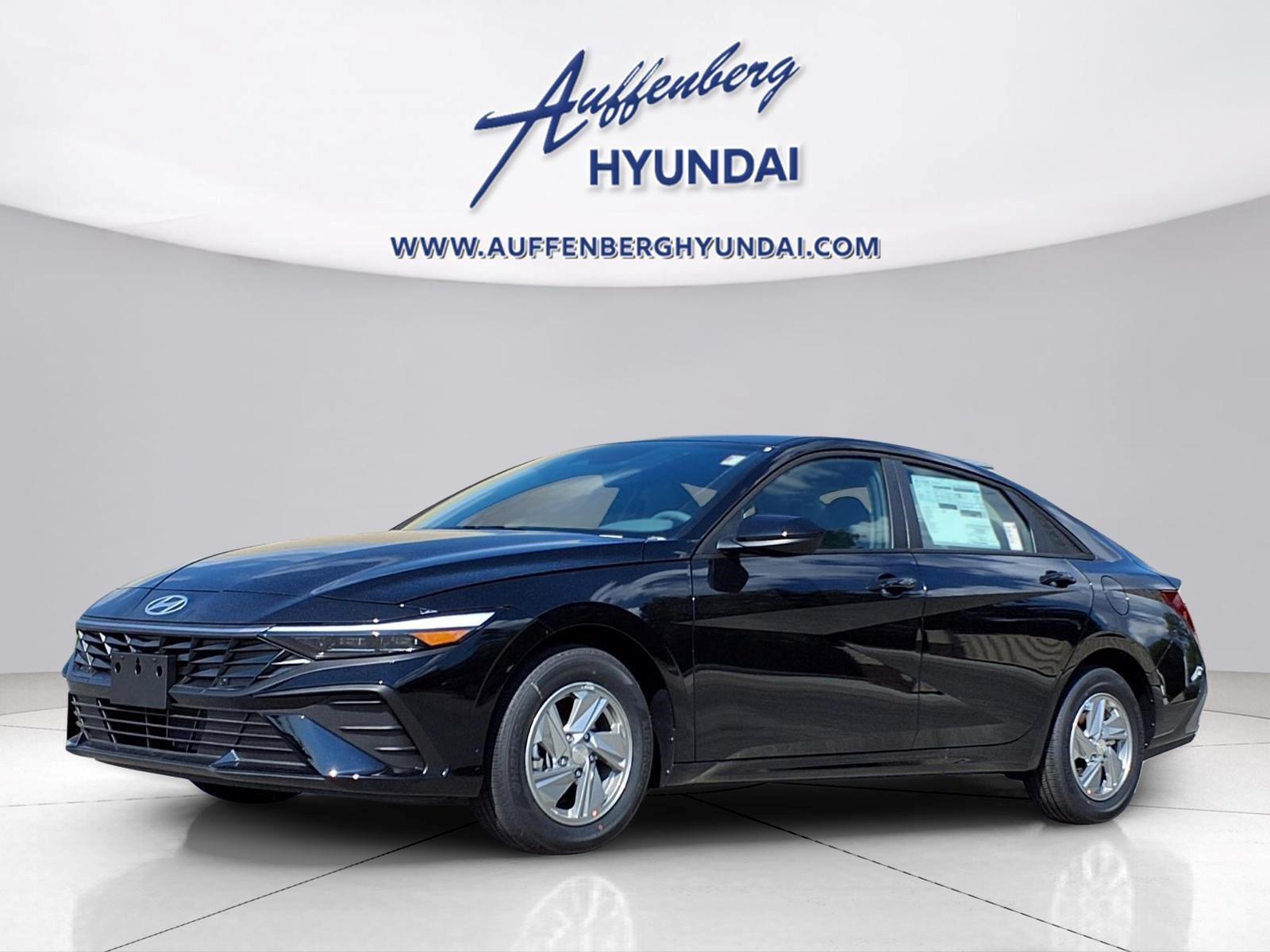 New 2026 Hyundai Elantra SE Sedan