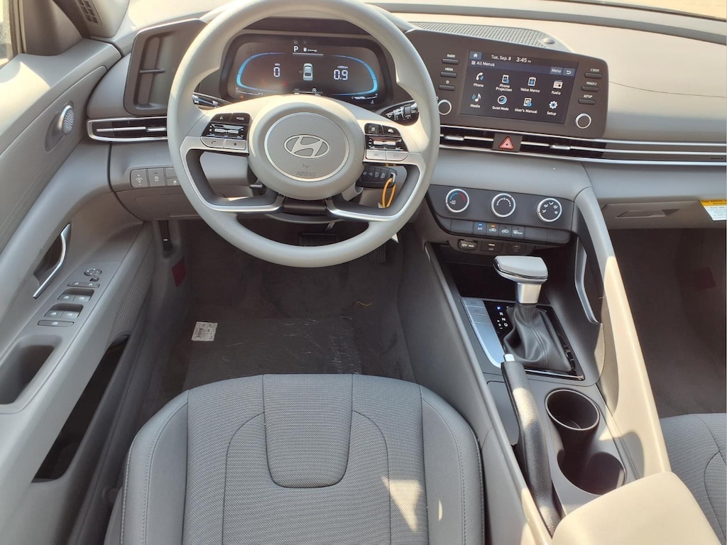 New 2026 Hyundai Elantra SE Sedan