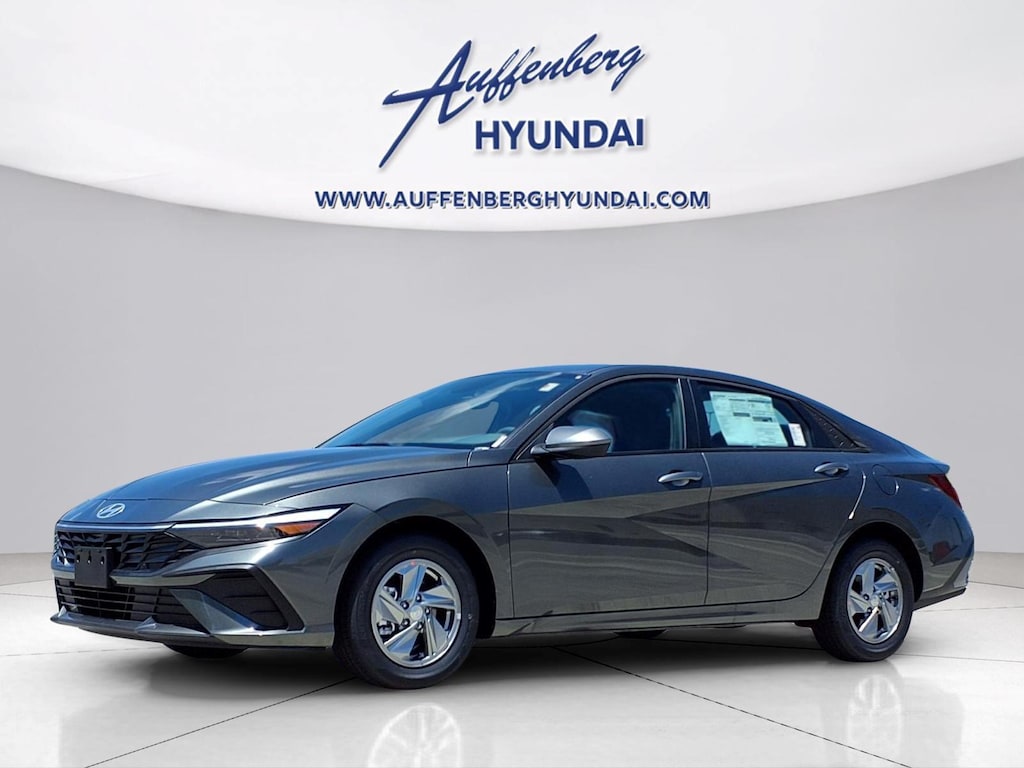 New 2026 Hyundai Elantra SE Sedan