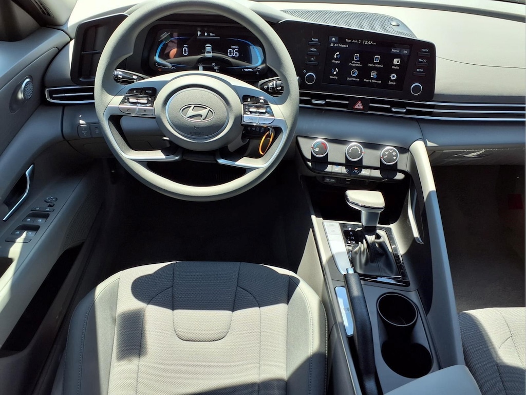 New 2026 Hyundai Elantra SE Sedan