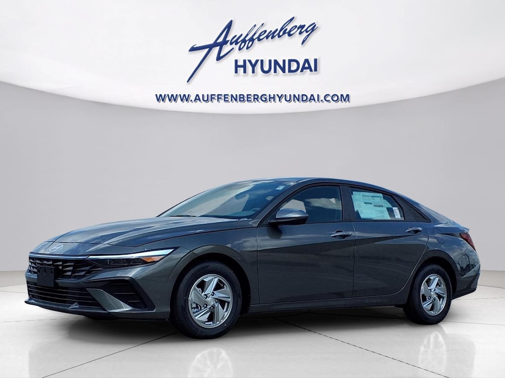 New 2026 Hyundai Elantra SE Sedan