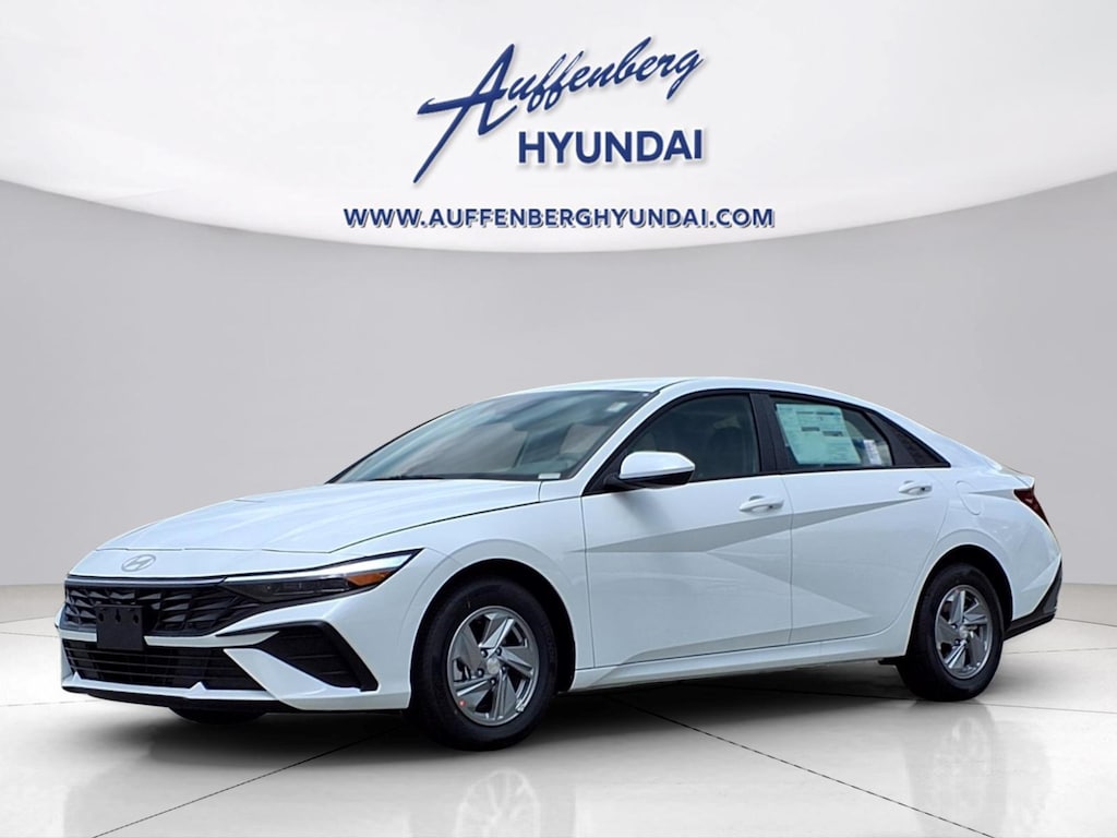 New 2026 Hyundai Elantra SE Sedan