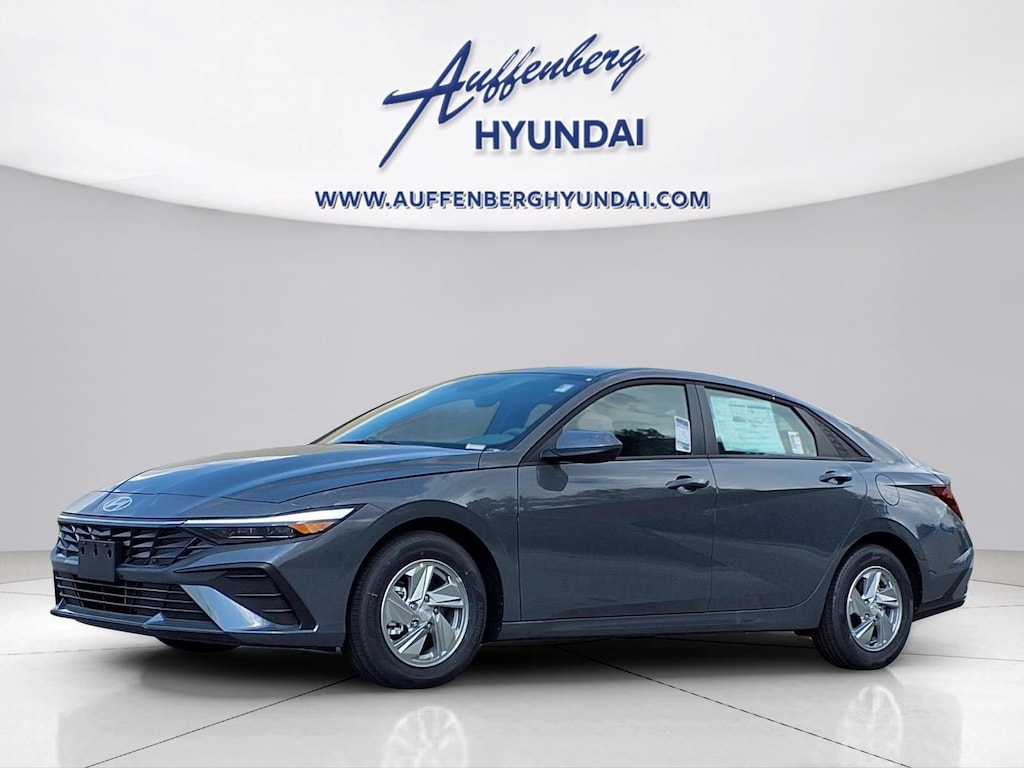 New 2026 Hyundai Elantra SE Sedan