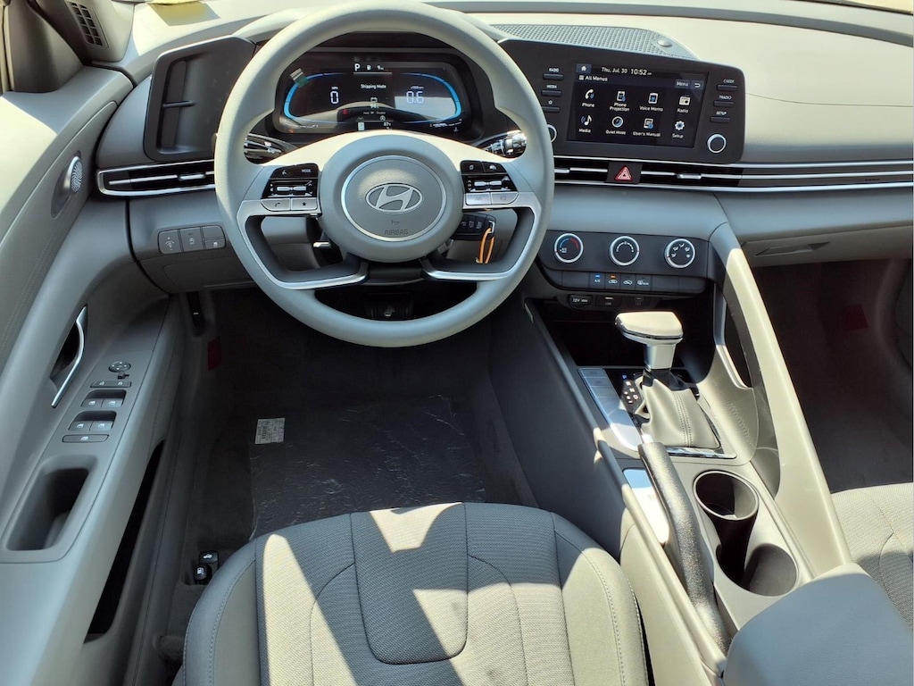 New 2026 Hyundai Elantra SE Sedan