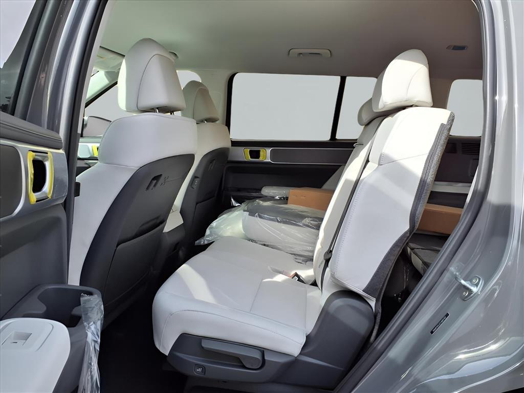 2026 Hyundai Santa Fe SE - Photo 18