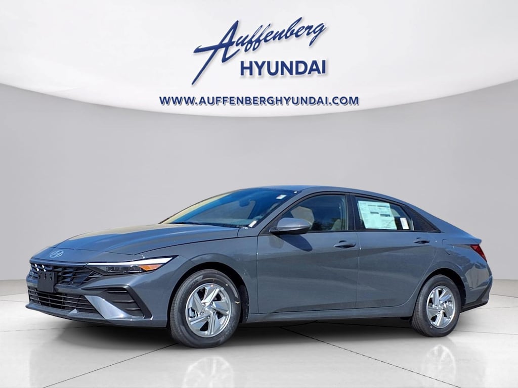 New 2026 Hyundai Elantra SE Sedan