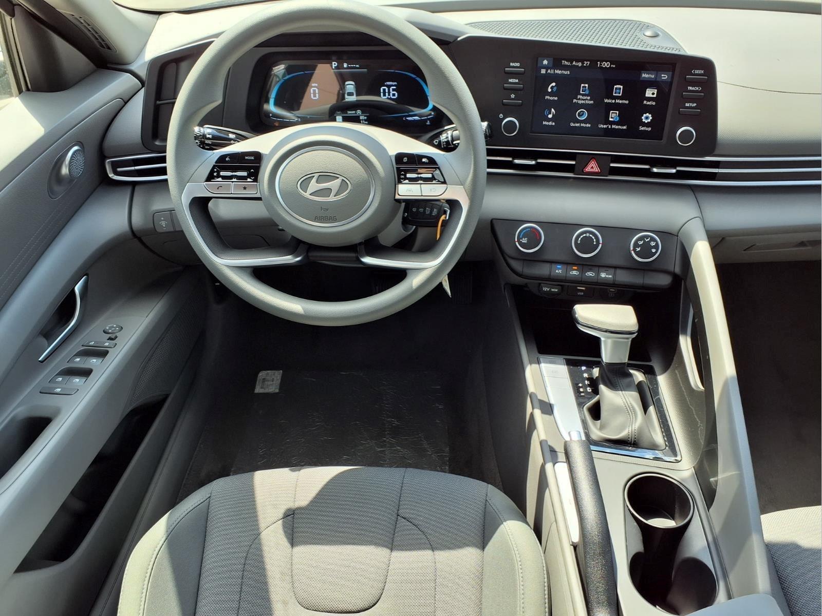 New 2026 Hyundai Elantra SE Sedan
