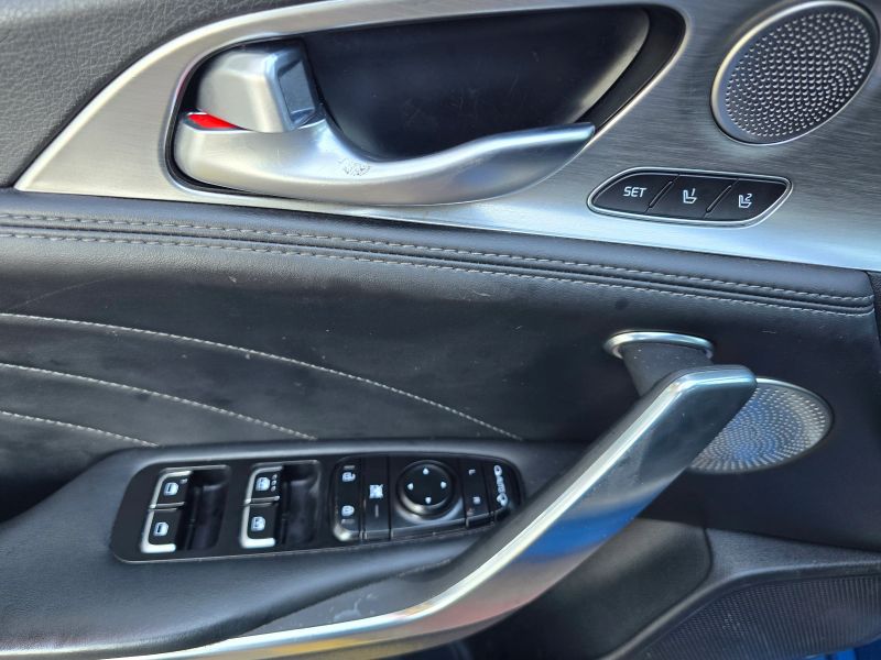 2023 Kia Stinger GT2 - Photo 22