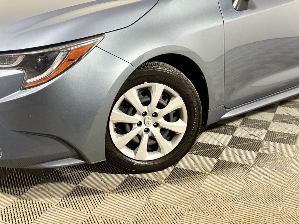 Used 2022 Toyota Corolla LE Sedan