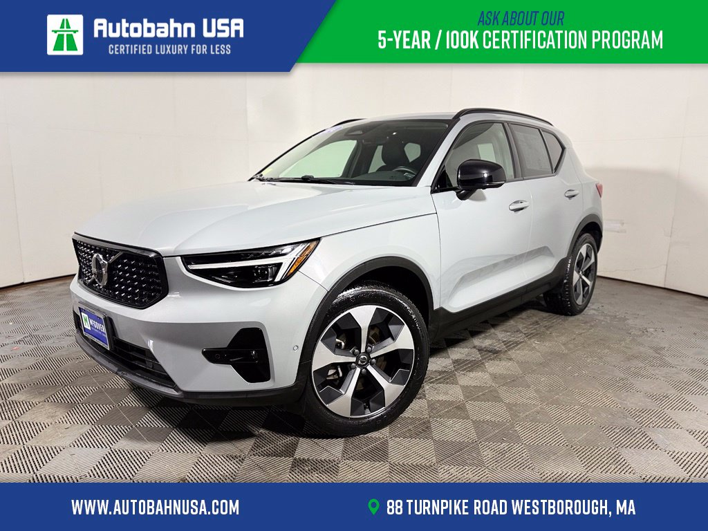 2024 Volvo XC40 Plus