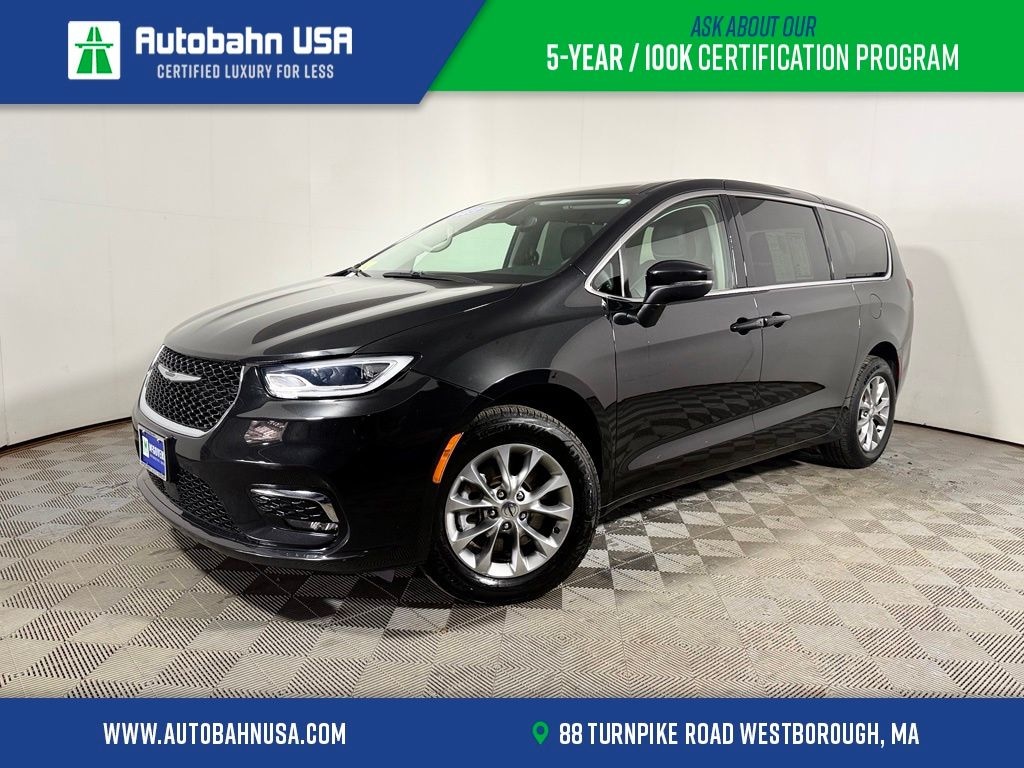 Used 2023 Chrysler Pacifica Touring L Minivan/Van