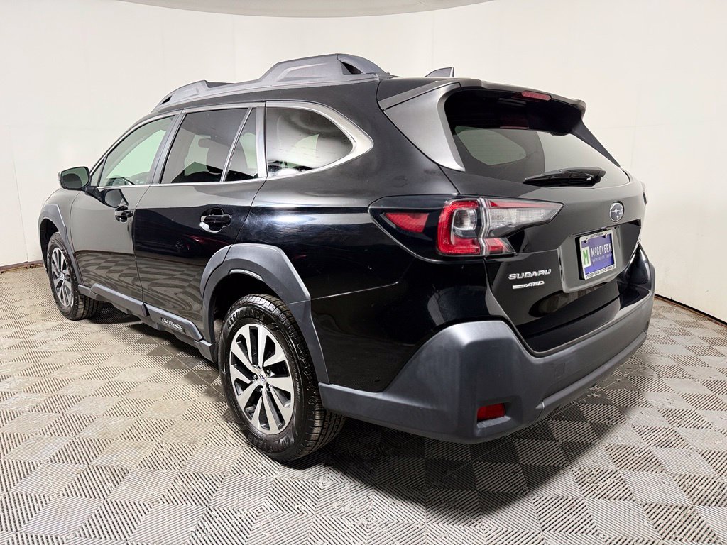 Used 2023 Subaru Outback Premium SUV