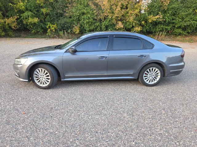 Used 2017 Volkswagen Passat 1.8T SEL Premium Sedan