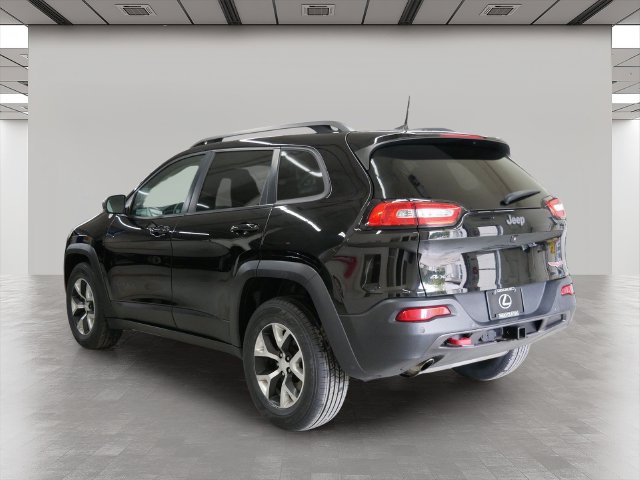 Used 2018 Jeep Cherokee Trailhawk SUV